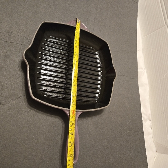 Le Creuset Enameled Cast Iron Signature Square Skillet Grill Discontinued Purple - Picture 4 of 7